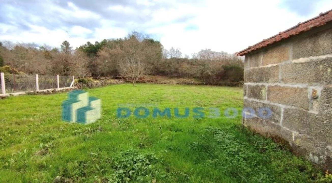 Terreno para Venda em Constantim e Vale de Nogueiras Foto 3