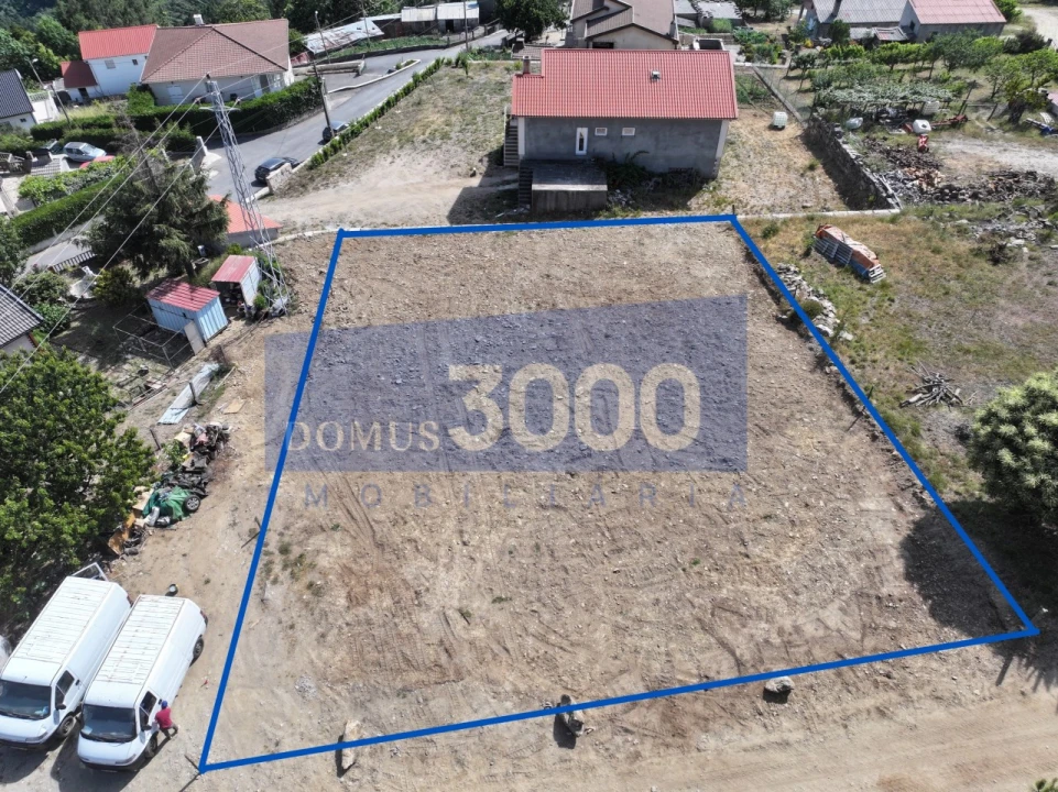 Terreno para Venda em Torgueda Foto 1