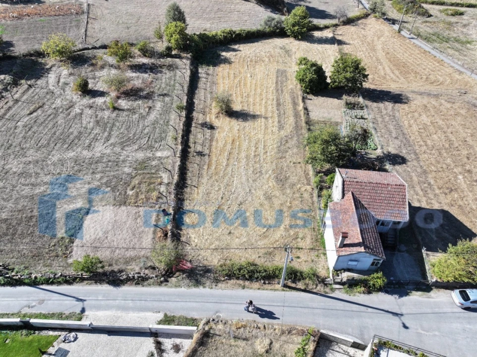 Terreno para Venda em Mouçós e Lamares Foto 1