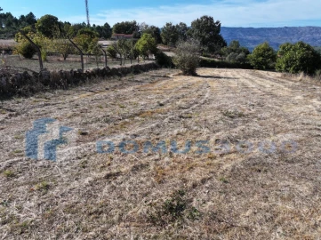 Terreno para Venda em Mouçós e Lamares