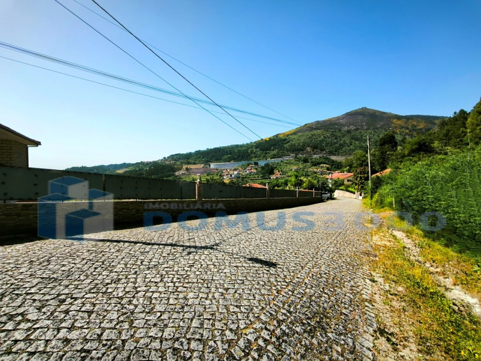 Terreno para Venda em Ansiães Foto 6