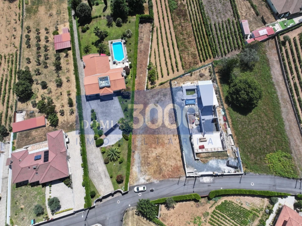 Terreno para Venda em Constantim e Vale de Nogueiras Foto 2