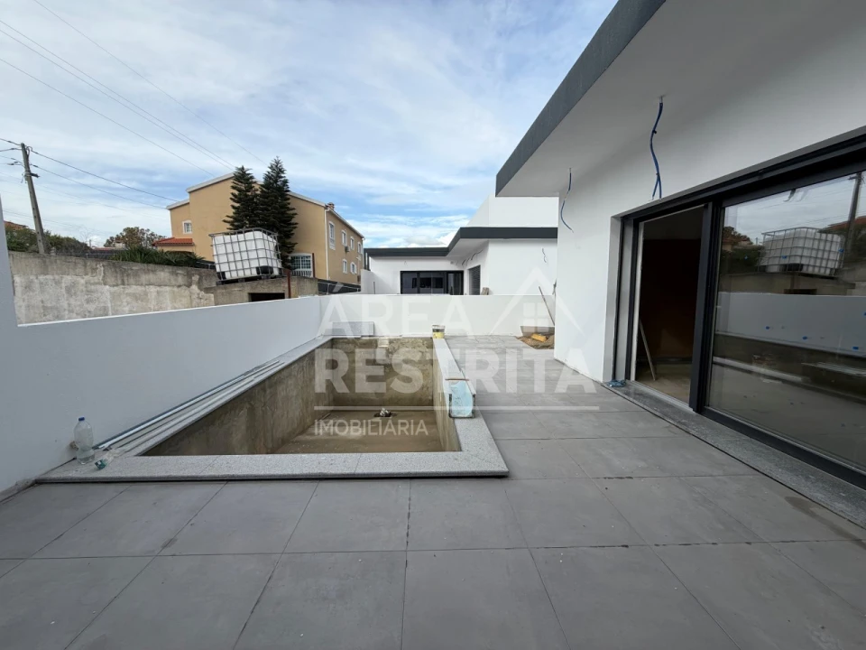 Moradia T3 para Venda em Fernao Ferro Foto 30