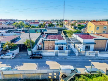 Moradia T3 para Venda em Fernao Ferro