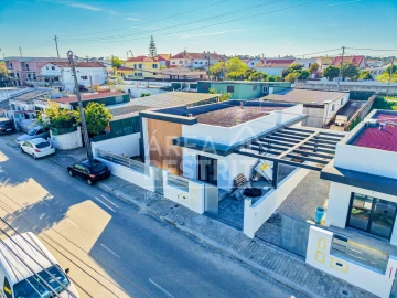 Moradia T3 para Venda em Fernao Ferro