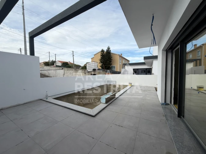 Moradia T3 para Venda em Fernao Ferro Foto 31