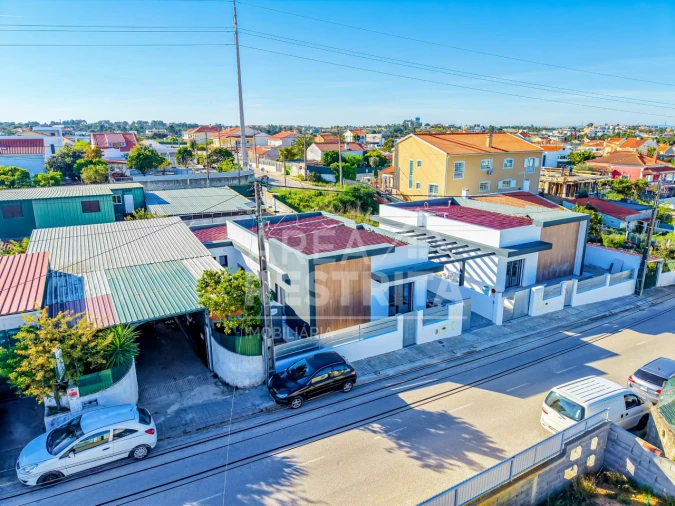 Moradia T3 para Venda em Fernao Ferro Foto 3