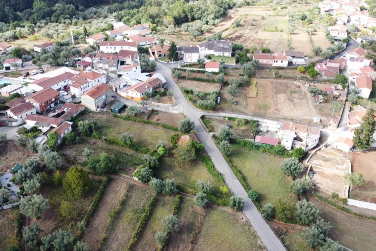 Moradia T3 para Venda em Arrifana Foto 43