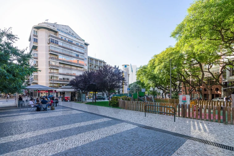 Loja para Arrendamento em Avenidas Novas Foto 14