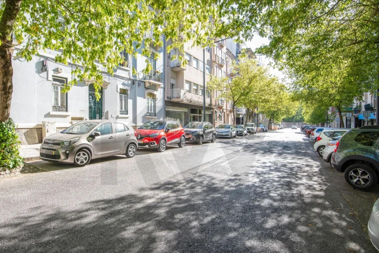 Loja para Arrendamento em Avenidas Novas Foto 4