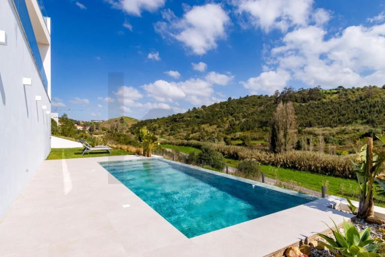 Moradia T4 para Venda em Santo Isidoro Foto 46