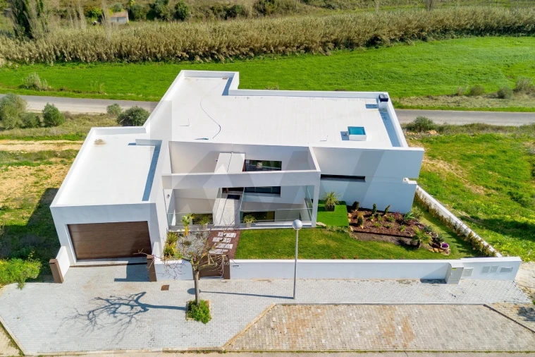 Moradia T4 para Venda em Santo Isidoro Foto 3