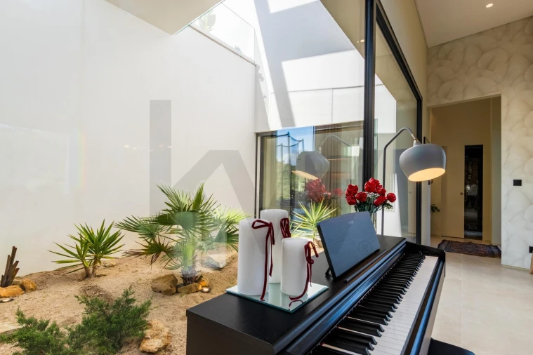 Moradia T4 para Venda em Santo Isidoro Foto 23