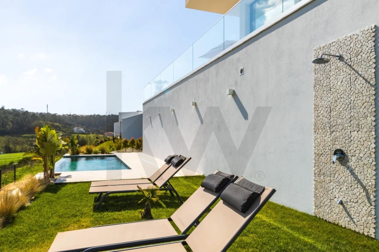 Moradia T4 para Venda em Santo Isidoro Foto 7