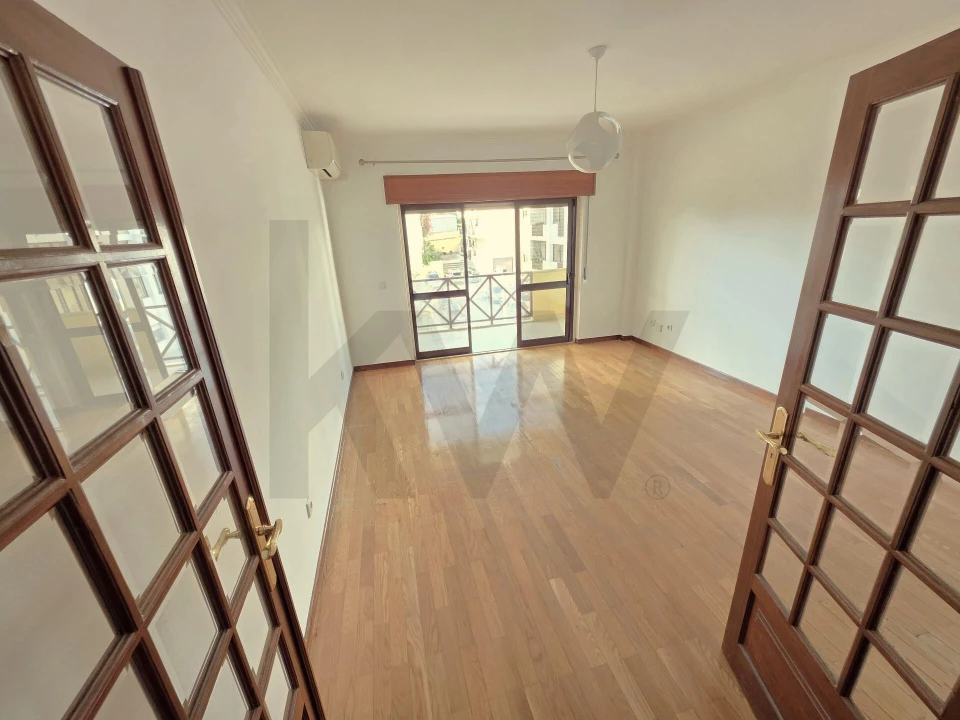 Apartamento T2 para Venda em Cascais e Estoril Foto 1