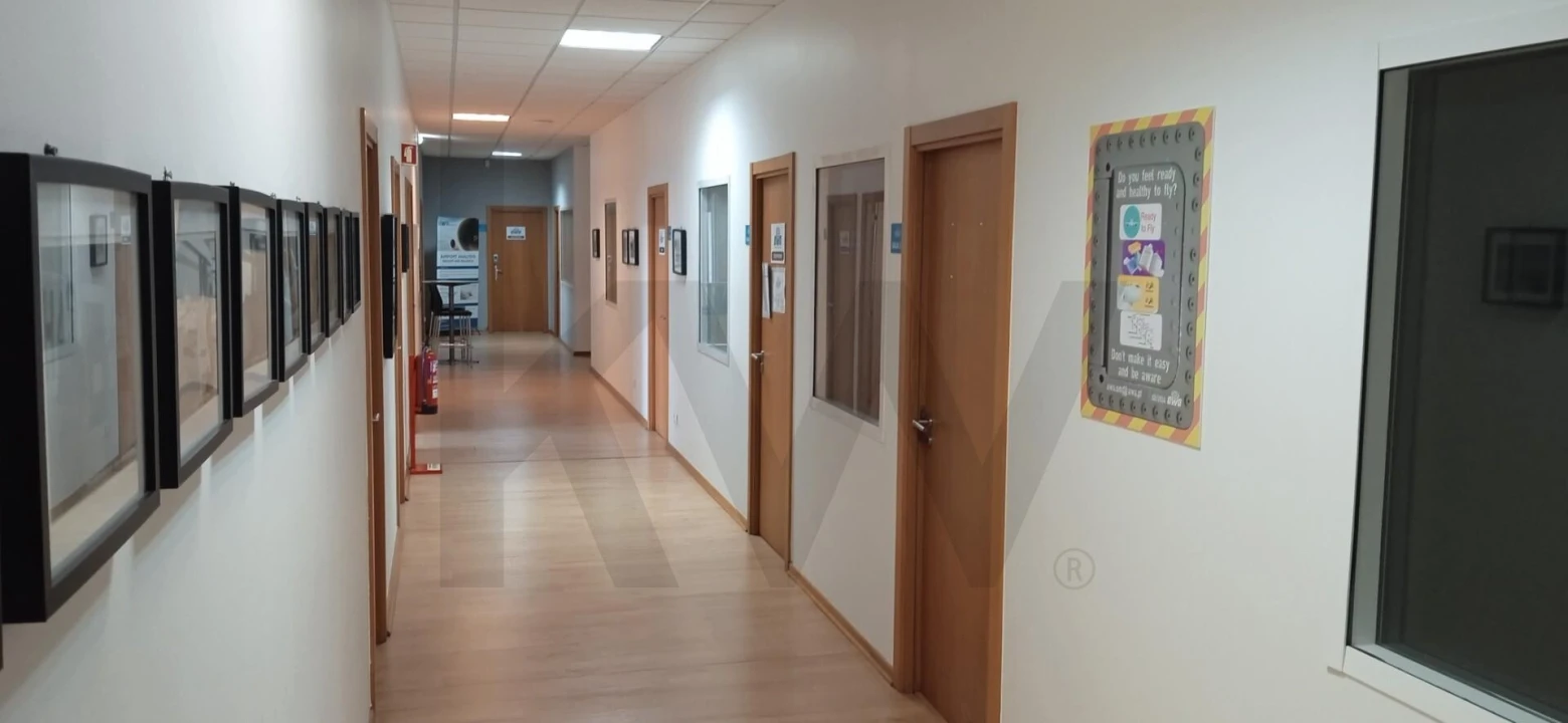 Armazém para Venda em Sacavém e Prior Velho Foto 1