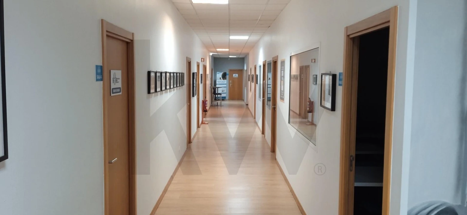 Armazém para Venda em Sacavém e Prior Velho Foto 4