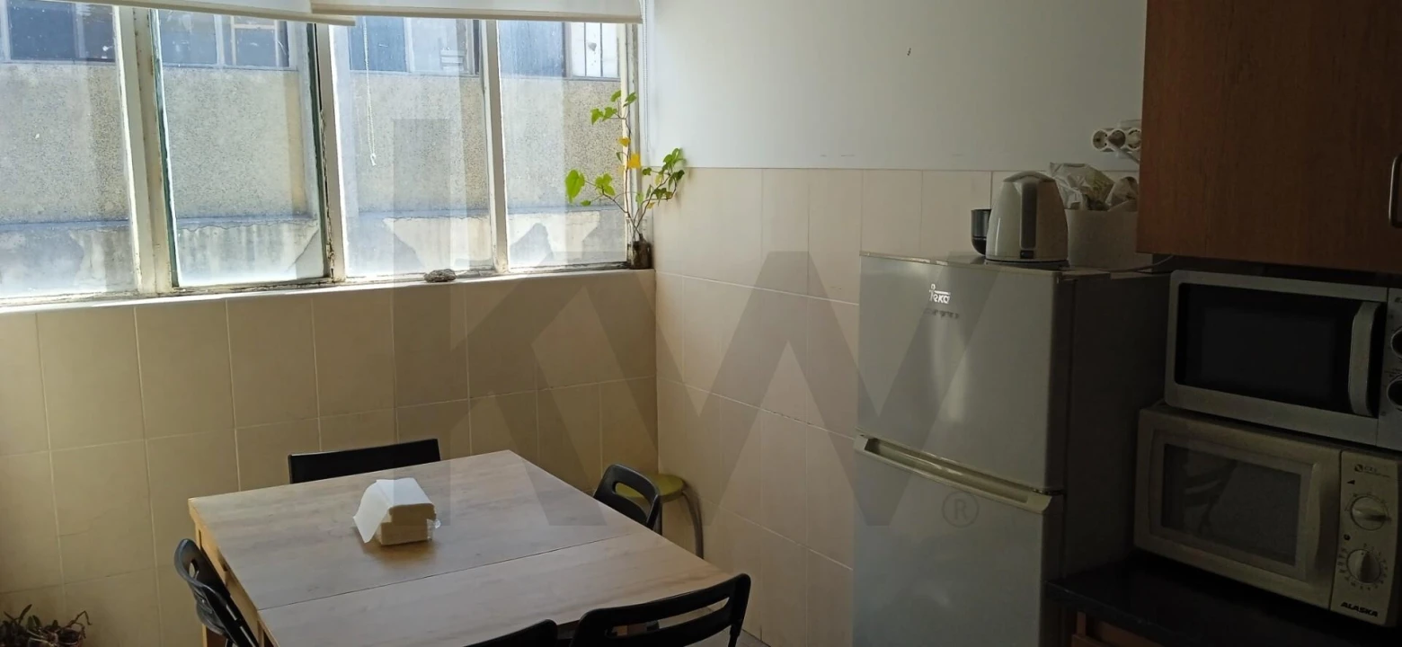 Armazém para Venda em Sacavém e Prior Velho Foto 8