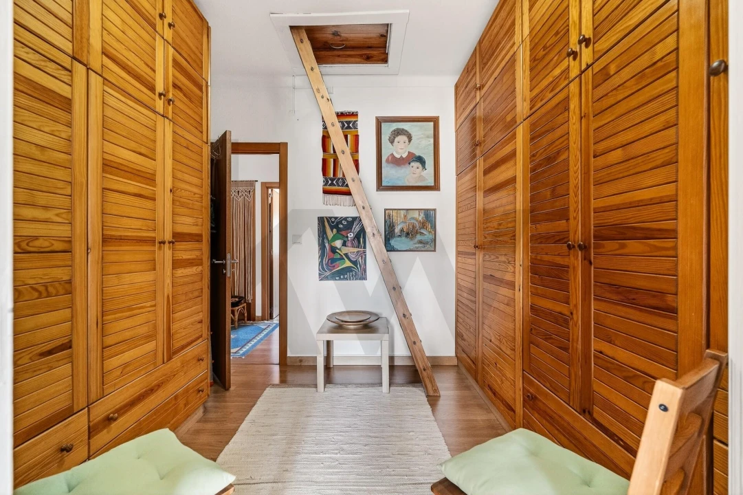 Moradia T4 para Venda em Campolide Foto 23