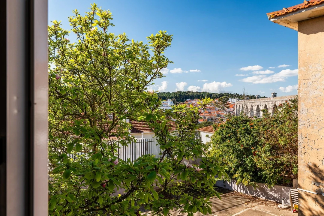 Moradia T4 para Venda em Campolide Foto 22