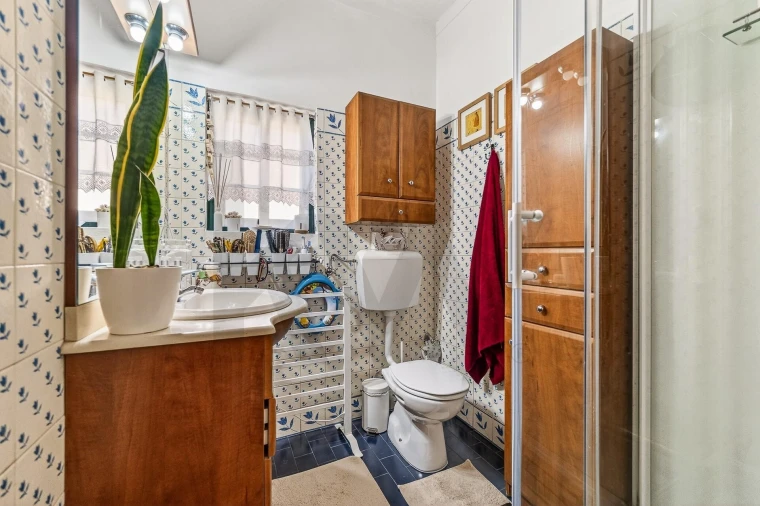 Moradia T4 para Venda em Campolide Foto 26