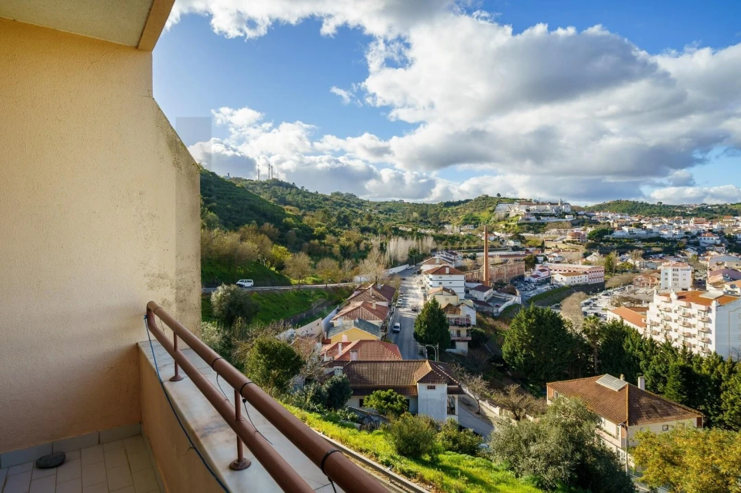 Apartamento T3 para Arrendamento em Alenquer (Santo Estêvão e Triana) Foto 9
