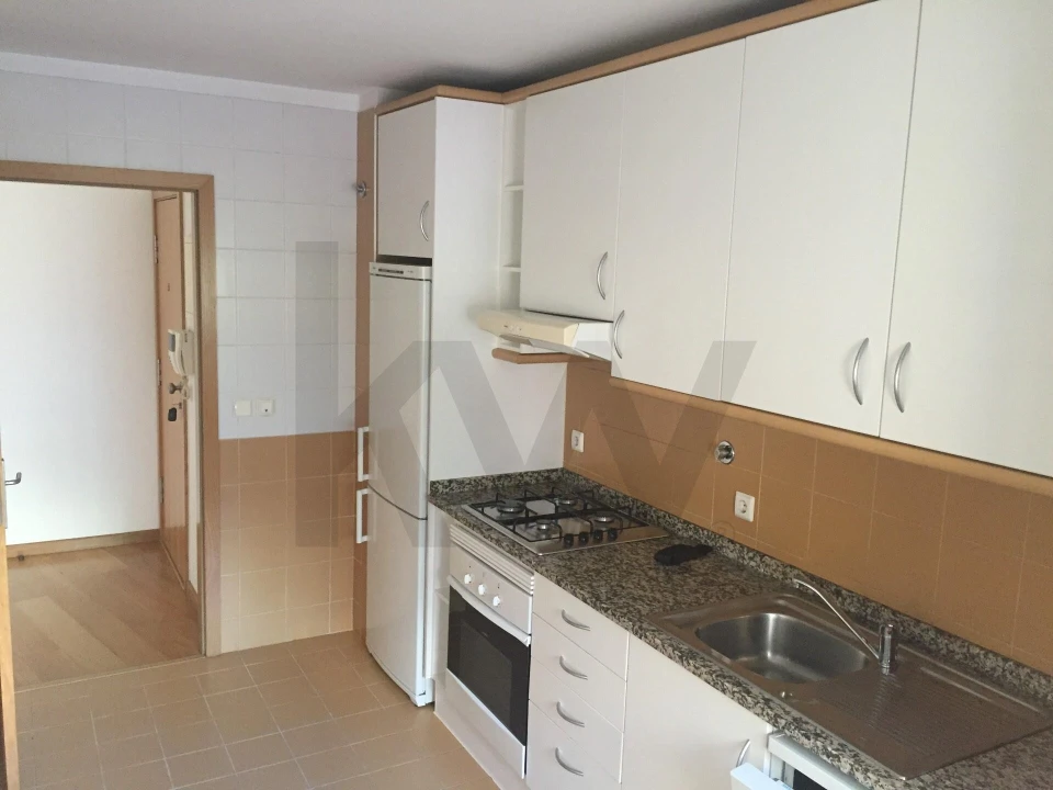 Apartamento T2 para Arrendamento em Beato Foto 11