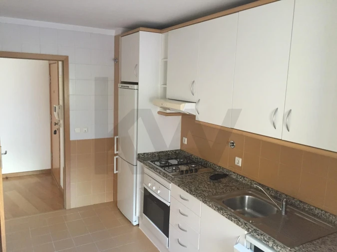 Apartamento T2 para Arrendamento em Beato Foto 11