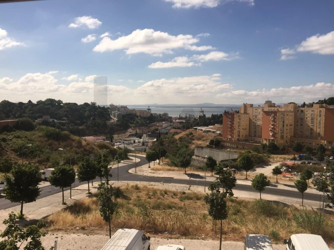 Apartamento T2 para Arrendamento em Beato Foto 17