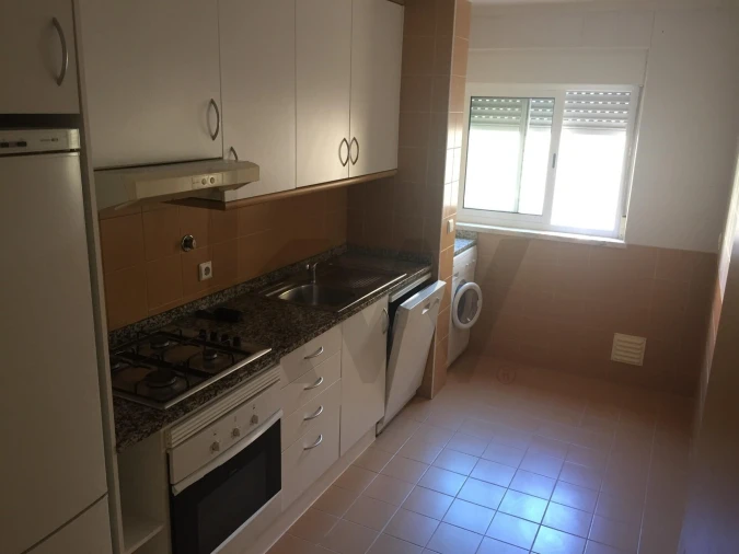 Apartamento T2 para Arrendamento em Beato Foto 10