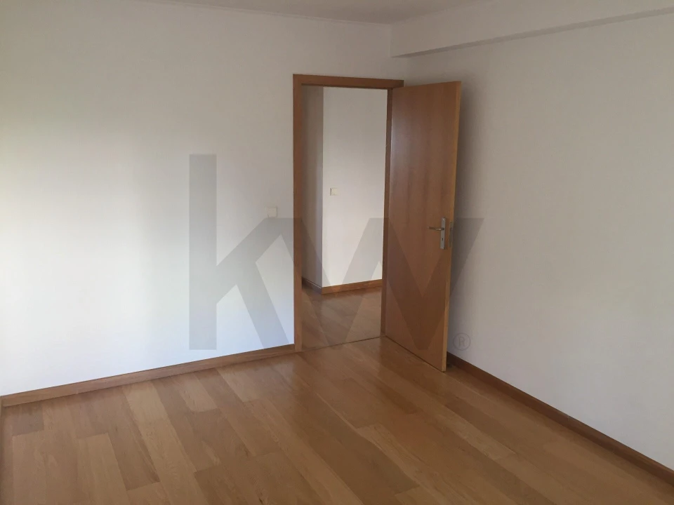 Apartamento T2 para Arrendamento em Beato Foto 6