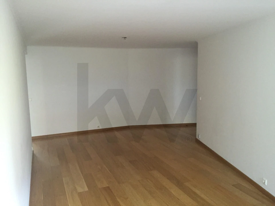 Apartamento T2 para Arrendamento em Beato Foto 3