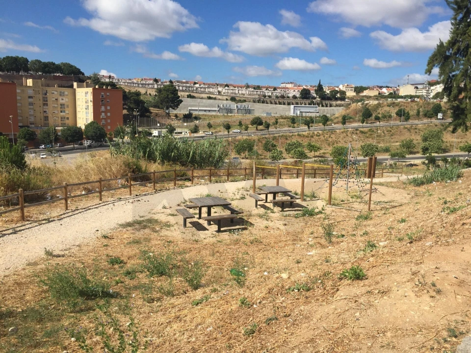 Apartamento T2 para Arrendamento em Beato Foto 23