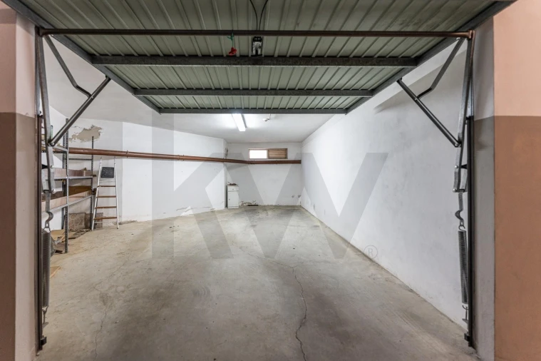 Apartamento T2 para Venda em Canelas Foto 30