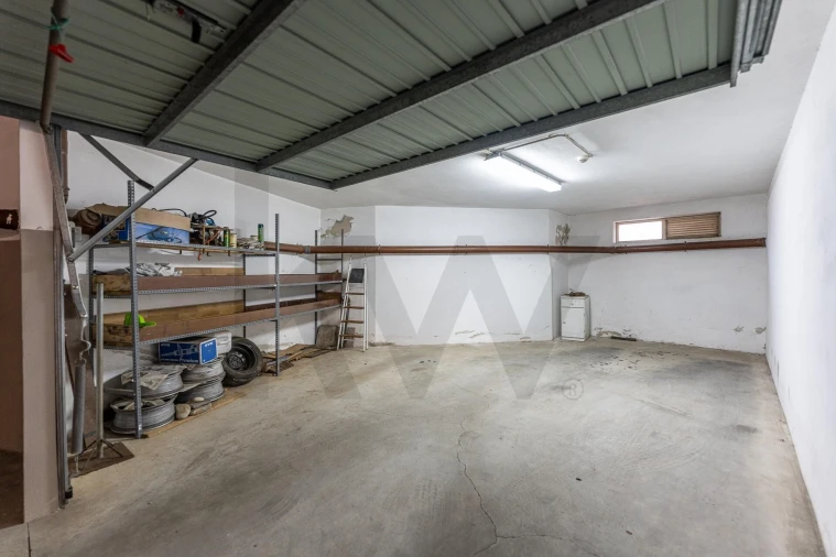 Apartamento T2 para Venda em Canelas Foto 31