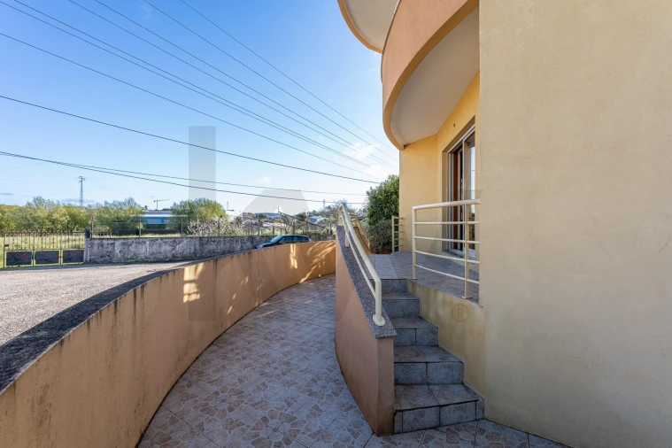 Apartamento T2 para Venda em Canelas Foto 28