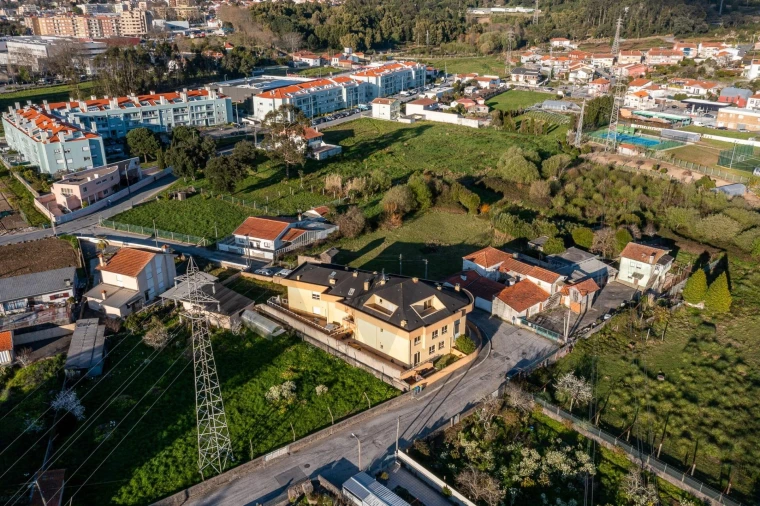 Apartamento T2 para Venda em Canelas Foto 39