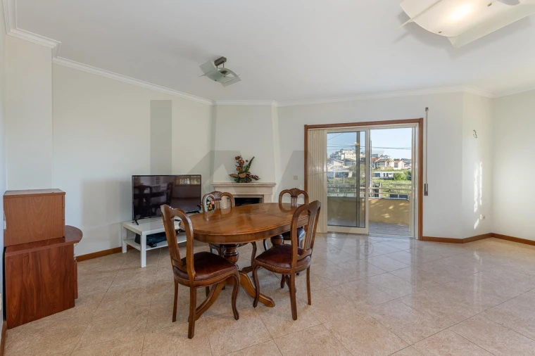 Apartamento T2 para Venda em Canelas Foto 19