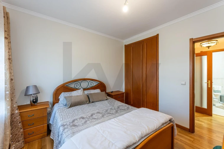 Apartamento T2 para Venda em Canelas Foto 7