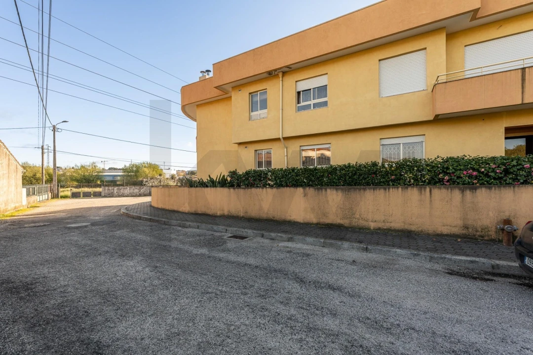 Apartamento T2 para Venda em Canelas Foto 1