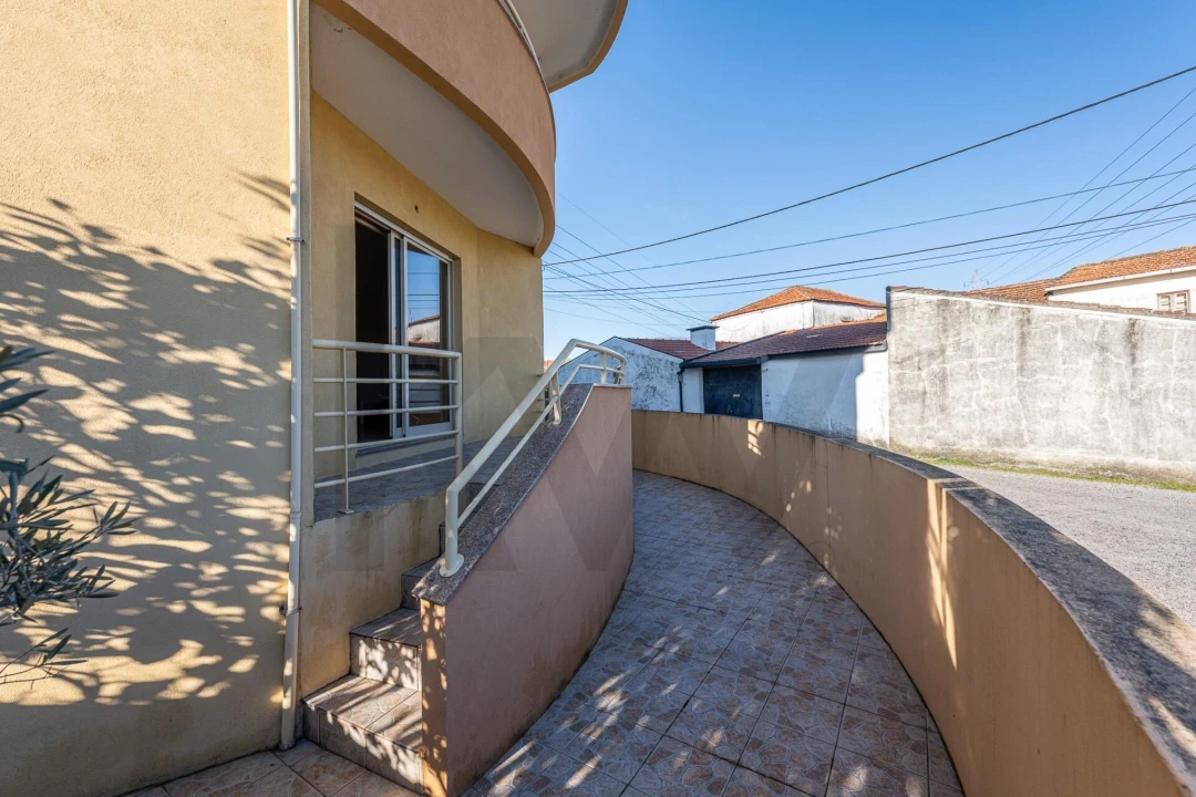 Apartamento T2 para Venda em Canelas Foto 26