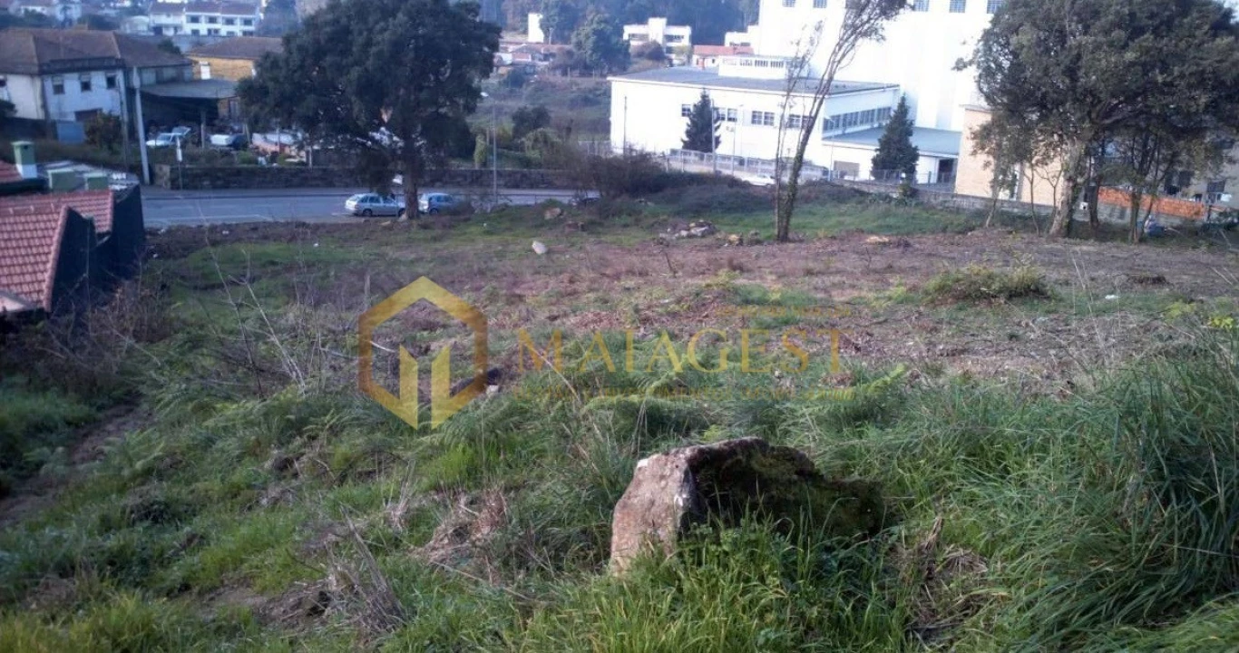 Terreno para Venda em Pedrouços Foto 2