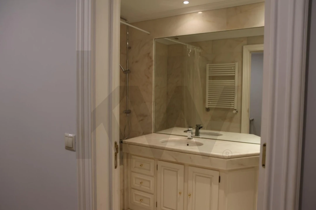 Apartamento T1 para Arrendamento em Estrela Foto 7