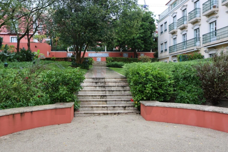 Apartamento T1 para Arrendamento em Estrela Foto 18