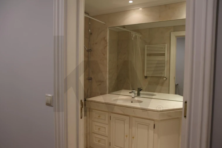 Apartamento T1 para Arrendamento em Estrela Foto 7