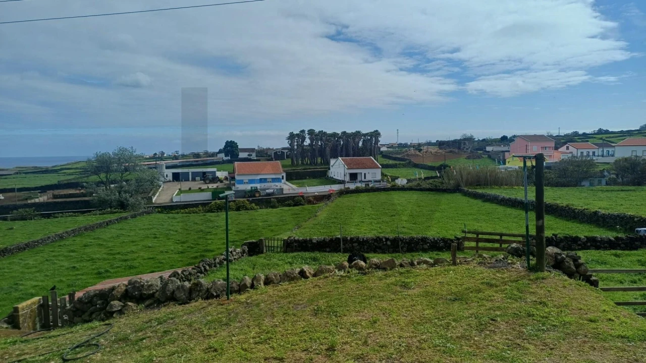 Moradia T3 para Venda em Vila Nova Foto 13