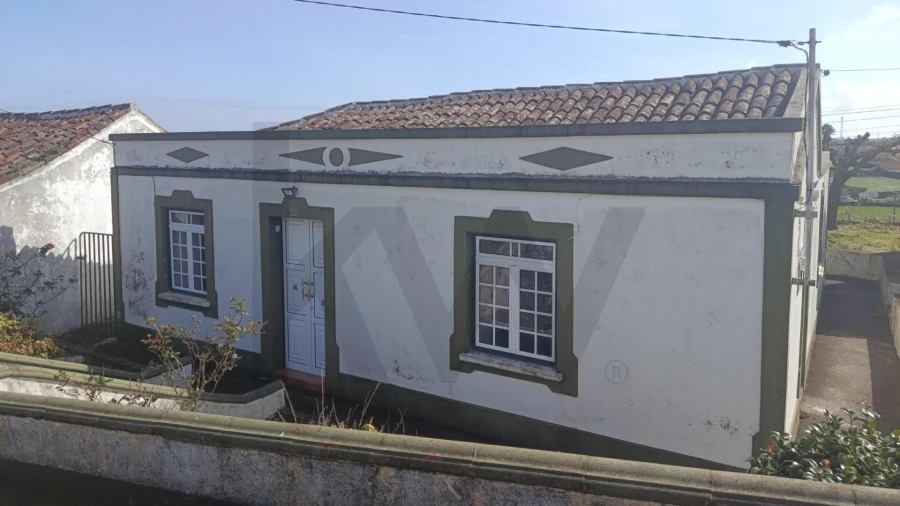 Moradia T3 para Venda em Vila Nova Foto 5