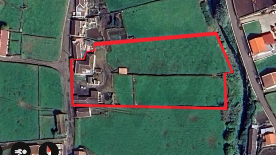 Moradia T3 para Venda em Vila Nova Foto 22