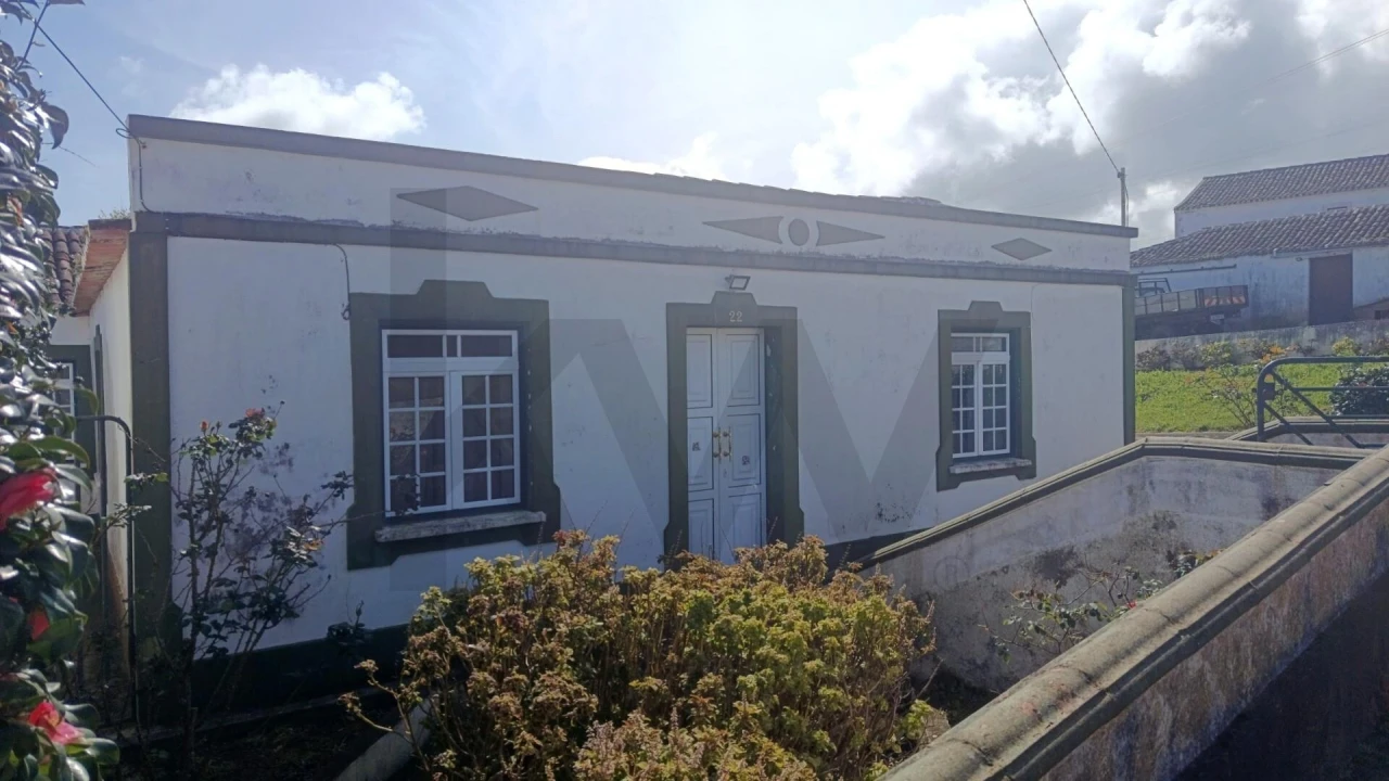 Moradia T3 para Venda em Vila Nova Foto 1