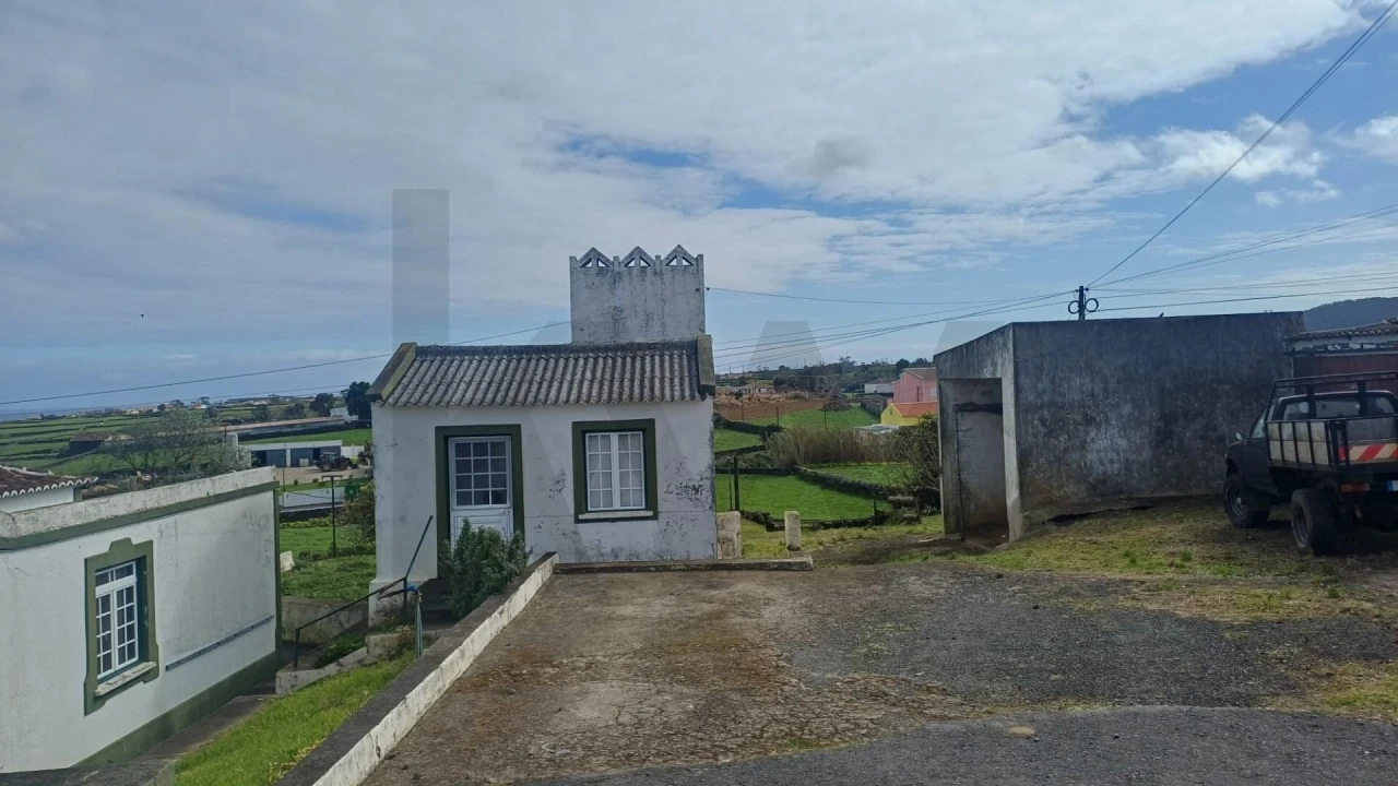 Moradia T3 para Venda em Vila Nova Foto 7